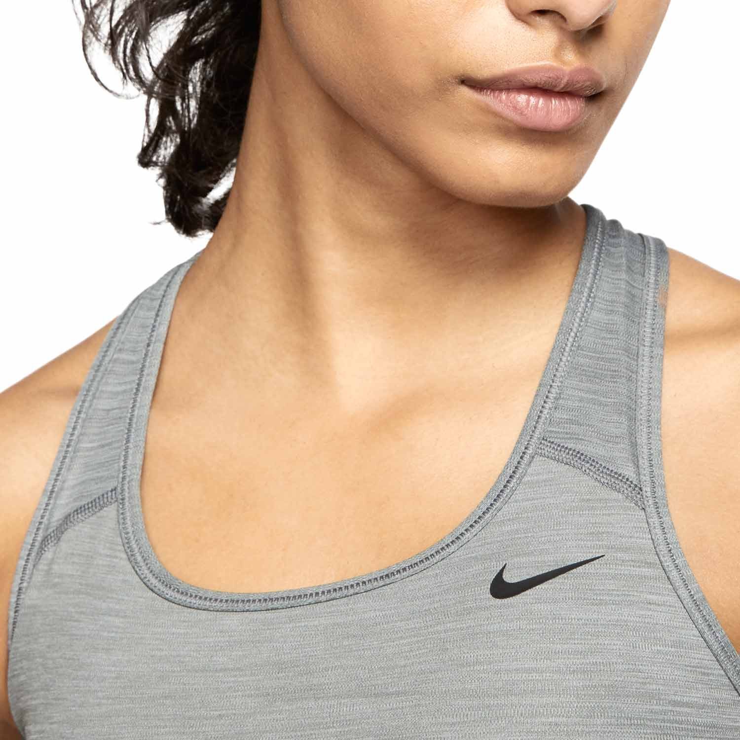 Nike Swoosh — vista 4