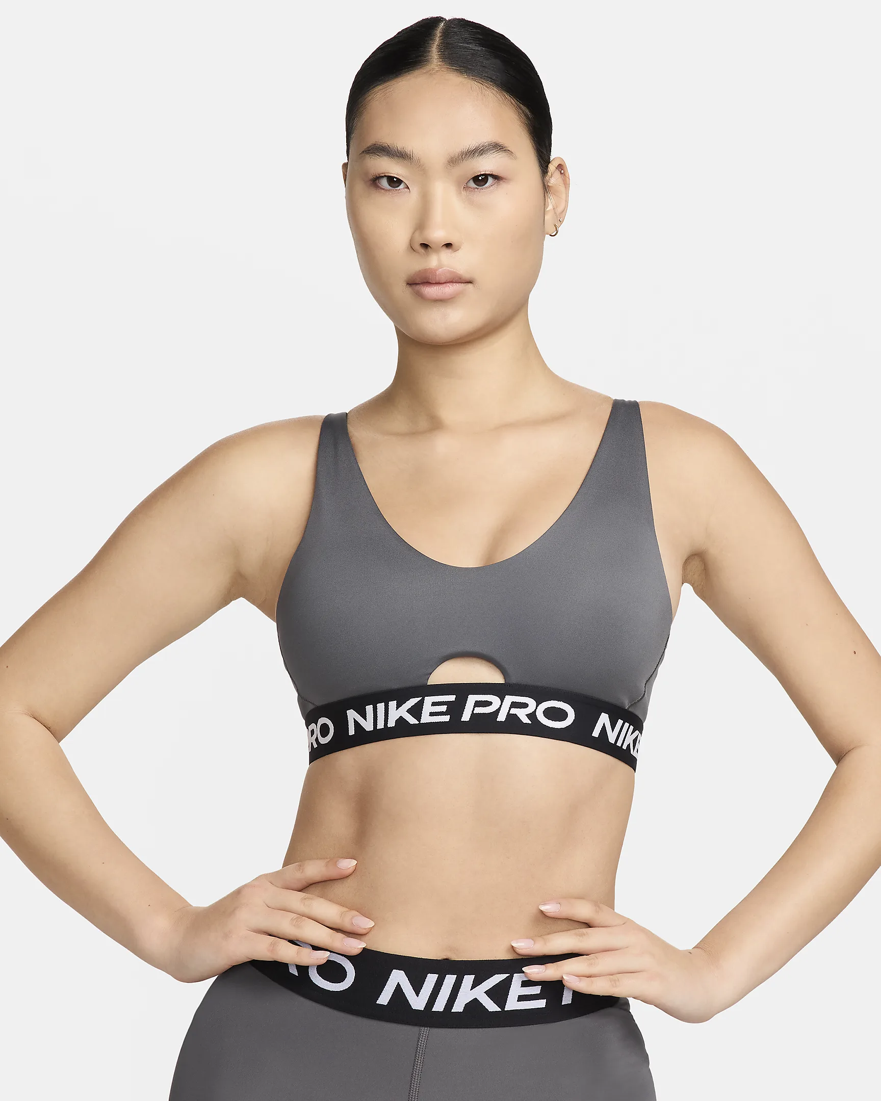 Nike Pro Indy Plunge