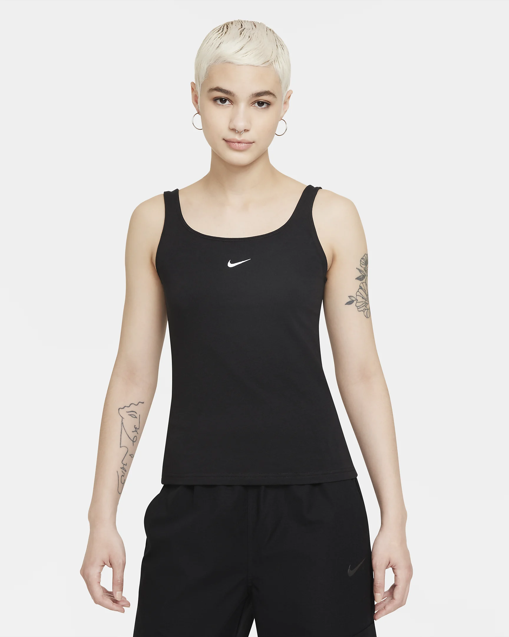 Nike Sportswear Essential