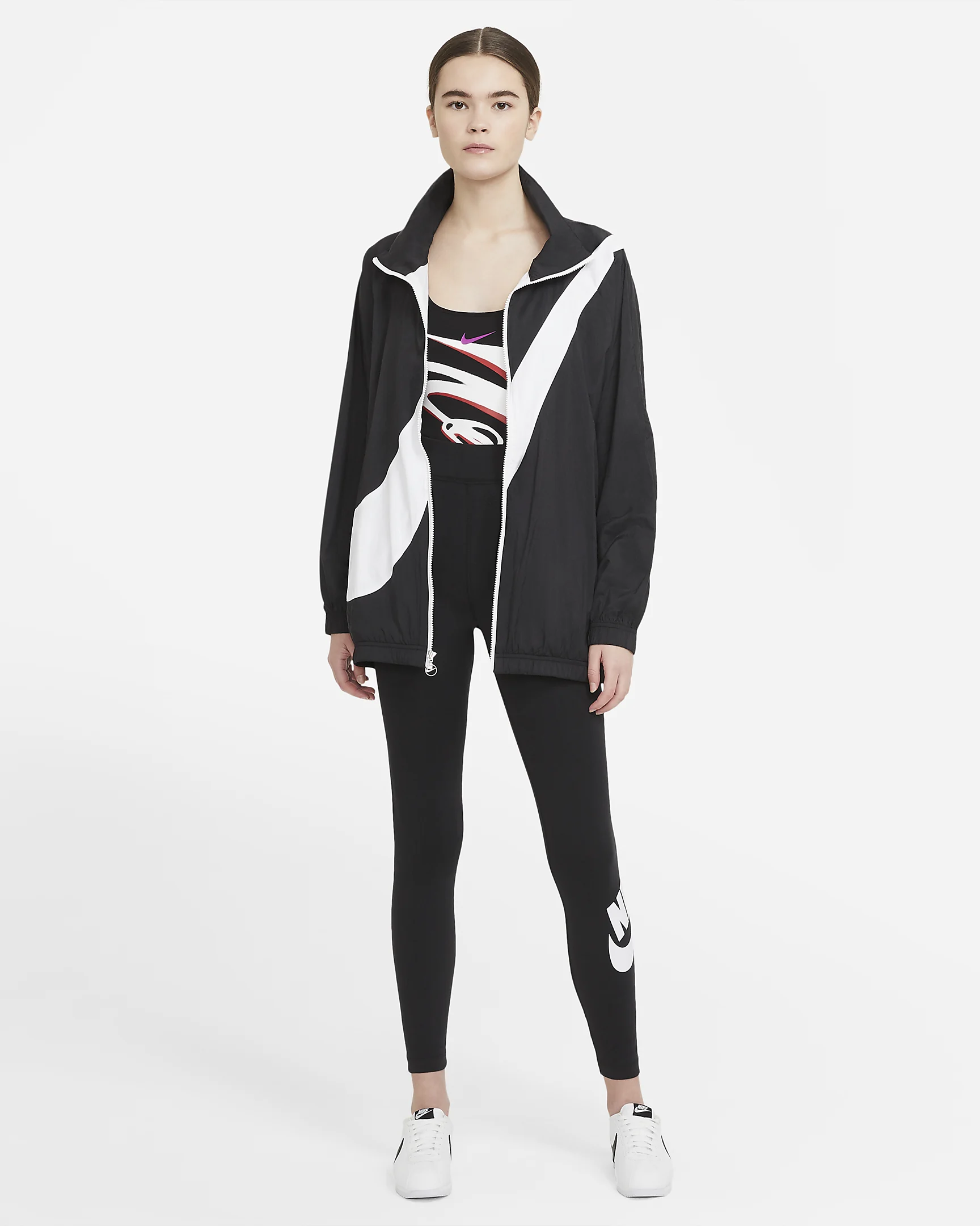 Nike Sportswear Essential — vista 2